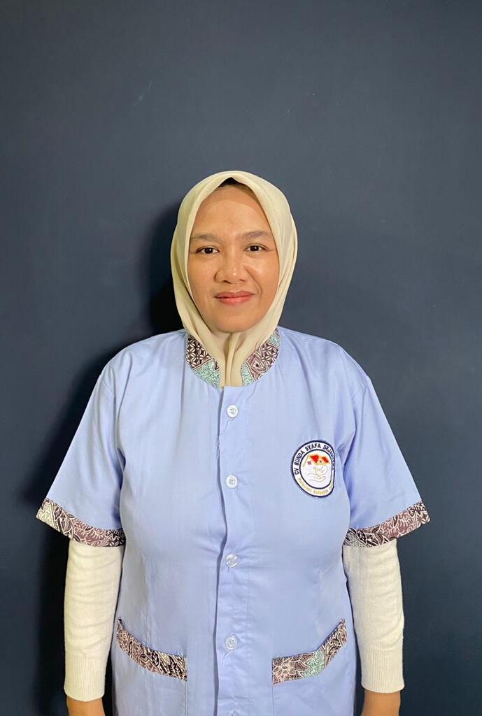 Tanti Sunati - Babysitter, Perawat Lansia, Asisten Rumah Tangga Terpercaya