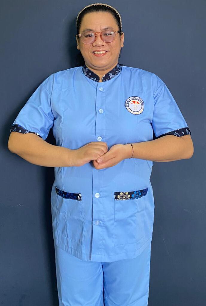 Lissa Desyarini - Babysitter, Perawat Lansia Terpercaya