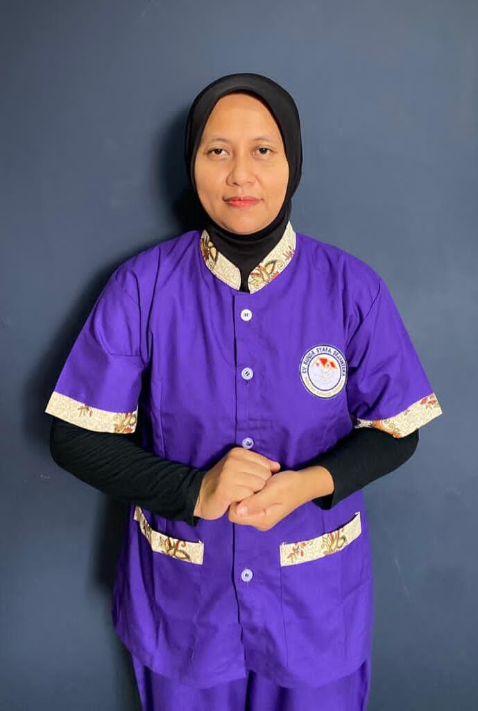 Fitri Suprihatin - Babysitter Terpercaya